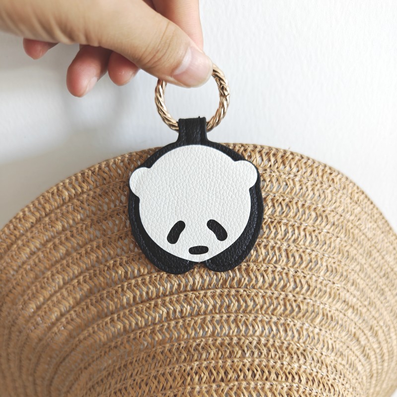 Spot PU leather magnetic cap clip travel anti-going sun cap grass magnetic cap clip portable storage