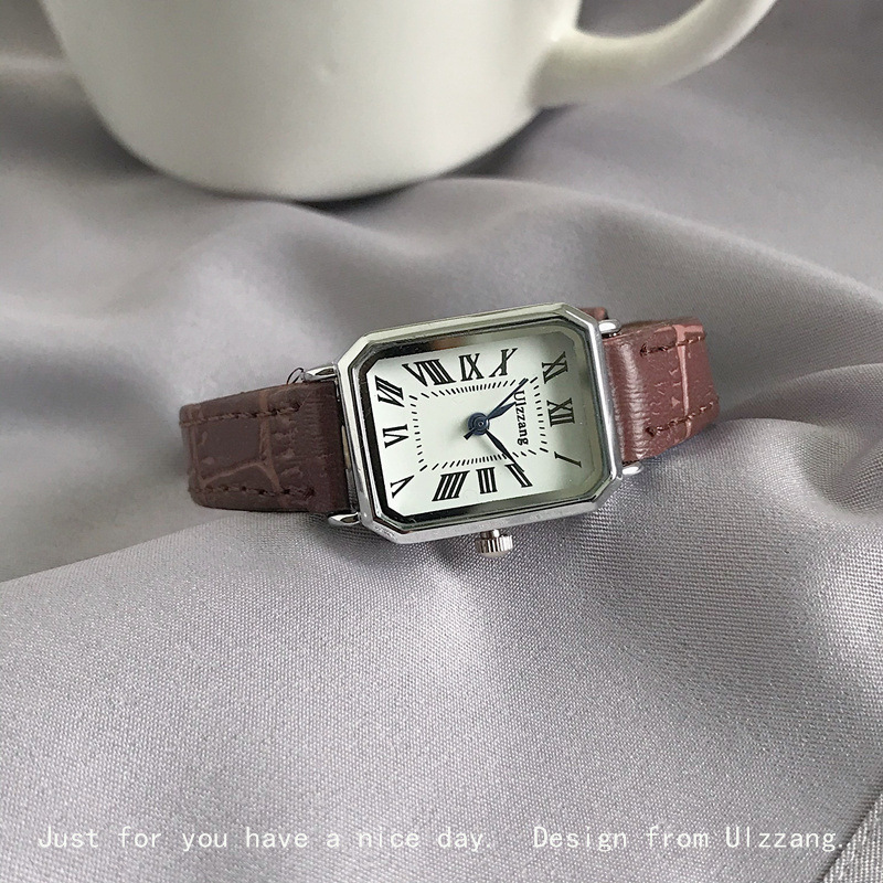 Watch female ins niche design high sense light luxury retro Square ladies belt quartz watch