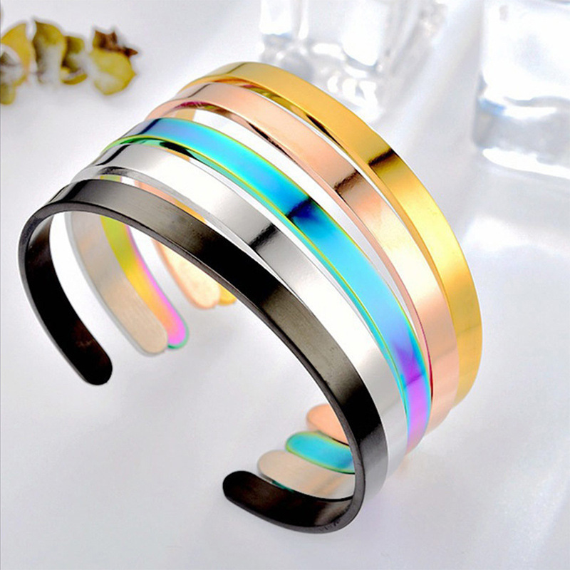 Europe and the United States hot-selling open titanium steel bracelet smooth C bracelet lettering stainless steel non-fading jewelry custom batch