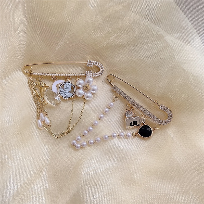 Brooch High-end ins Personality All-match Chanel Style Brooch Pin Pearl Rhinestone Sweater Corsage Women's Accessories