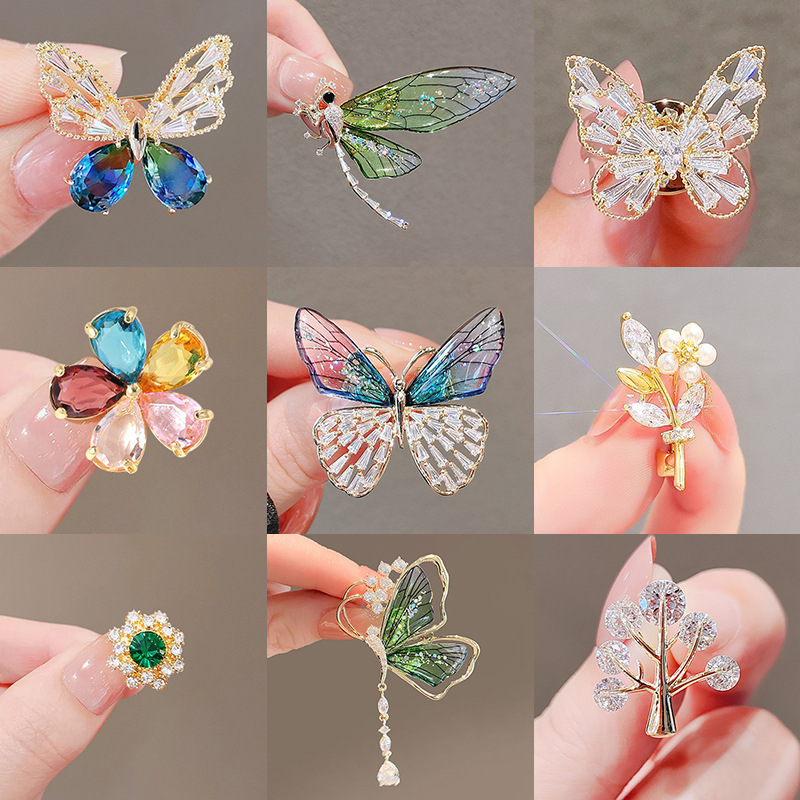 Small Brooch Simple Butterfly Brooch High-end Female Temperament Niche Design Pin Dragonfly Brooch