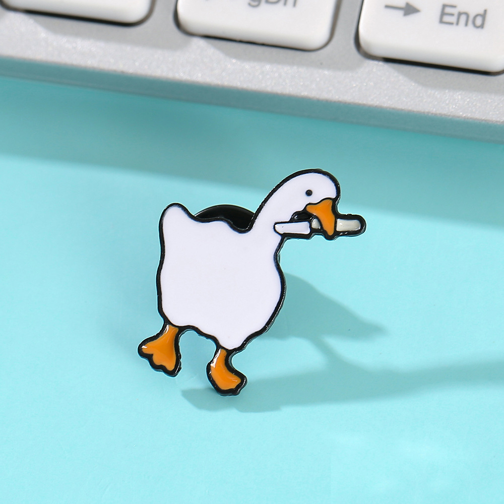Untitled Goose Game Fun Game Big Goose Knife Brooch Cartoon Cute White Goose Pin