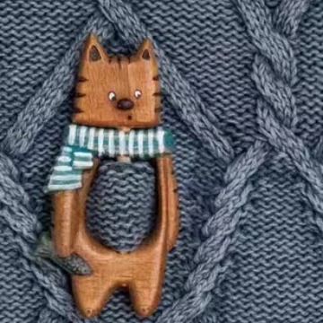 Wooden Animal Brooch Gift 2