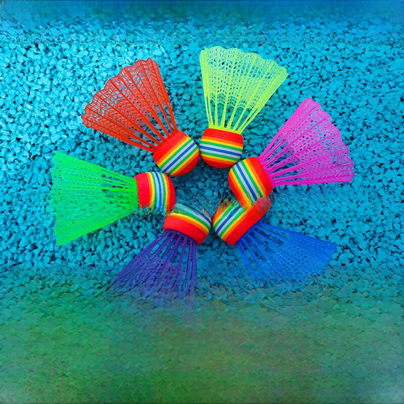厂家批发儿童网拍耐打尼龙塑料羽毛球 实心弹力EVA泡沫彩虹羽毛球