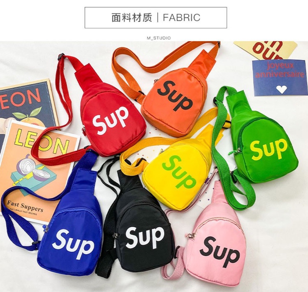 韩版儿童胸包时尚潮童斜挎包钥匙零钱包可爱幼儿园背包