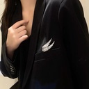 Free Wings Japanese high-end feather brooch anti-exposure wings pin suit accessories Biyi double flying corsage