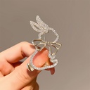 Bunny Brooch Temperament High-end Corsage Suit Jacket High-end Design Sense Niche Pins Suit Accessories