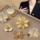 Flower Diamond Brooch Women's Korean-style Cute Cat's Eye Stone Love Corsage Personality Anti-light Buckle Pin Corner Buckle