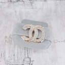 Exquisite rhinestone double letter brooch Xiaoxiang moon pin high quality alloy material jewelry suit sweater hat bag