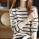 A large number of spot autumn loose sweater round neck striped color matching shoulder sweater pullover base shirt